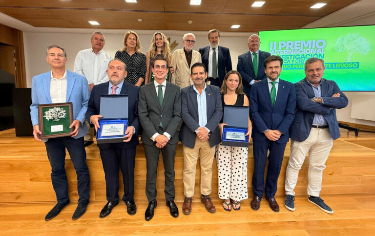 entrega premios investigacion cultivo permanente leñoso olivarum